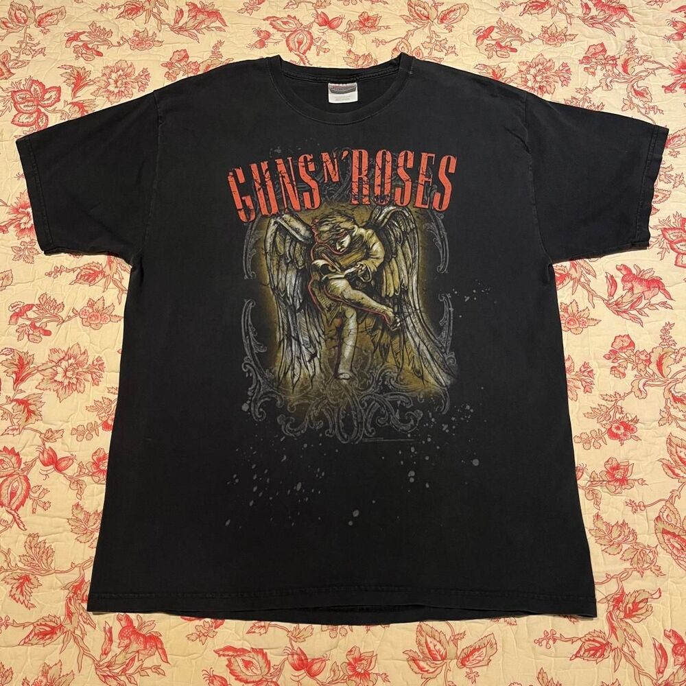 Gildan Men's Black T-shirt